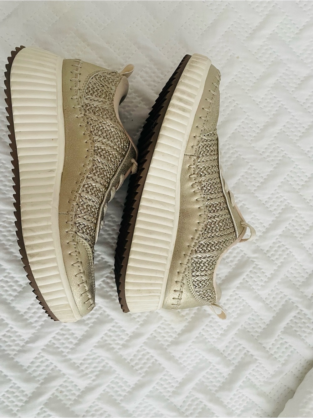 Dream Pairs Beige Woven Platform Sneakers